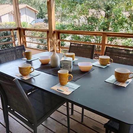 Chalet 6 Couchages A *